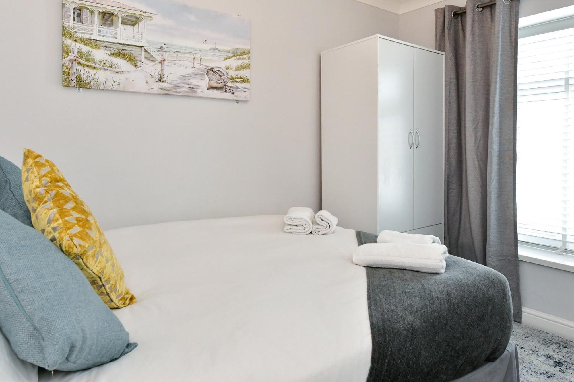 סוואנסי Free Parking - Heart Of The City - Superb Townhouse & Garden - Peaceful Area But Only 5Min Walk To Beach, Shops, Bars, Arena, Marina, Parks מראה חיצוני תמונה