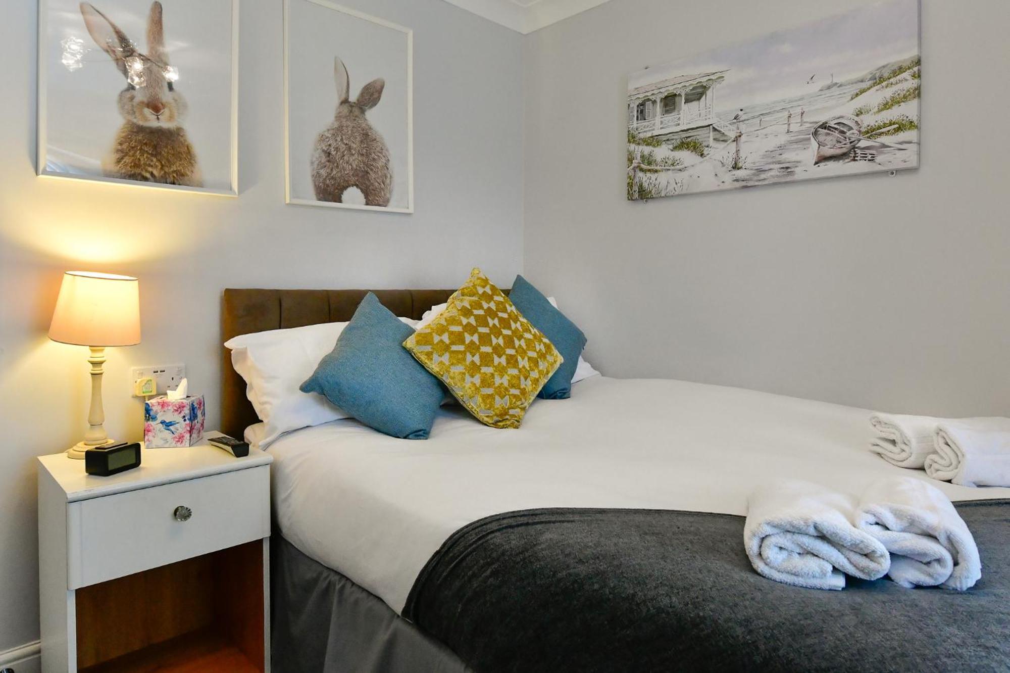סוואנסי Free Parking - Heart Of The City - Superb Townhouse & Garden - Peaceful Area But Only 5Min Walk To Beach, Shops, Bars, Arena, Marina, Parks מראה חיצוני תמונה