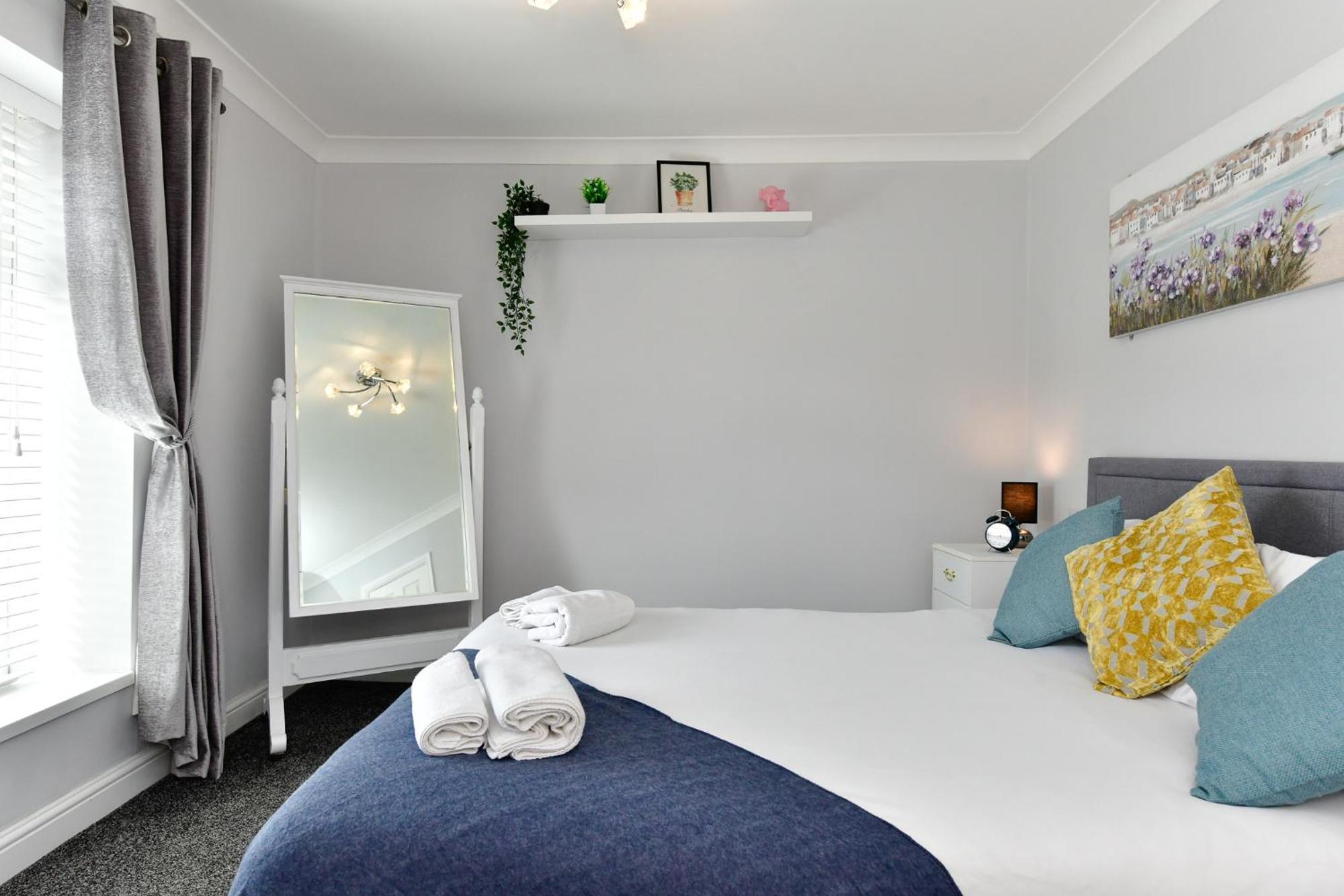 סוואנסי Free Parking - Heart Of The City - Superb Townhouse & Garden - Peaceful Area But Only 5Min Walk To Beach, Shops, Bars, Arena, Marina, Parks מראה חיצוני תמונה