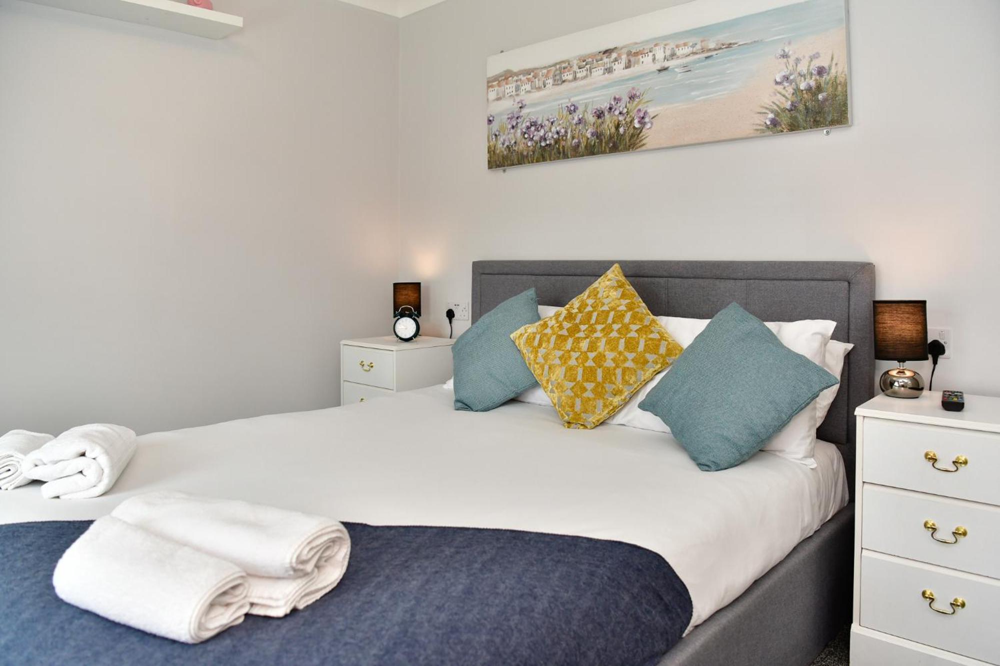 סוואנסי Free Parking - Heart Of The City - Superb Townhouse & Garden - Peaceful Area But Only 5Min Walk To Beach, Shops, Bars, Arena, Marina, Parks מראה חיצוני תמונה
