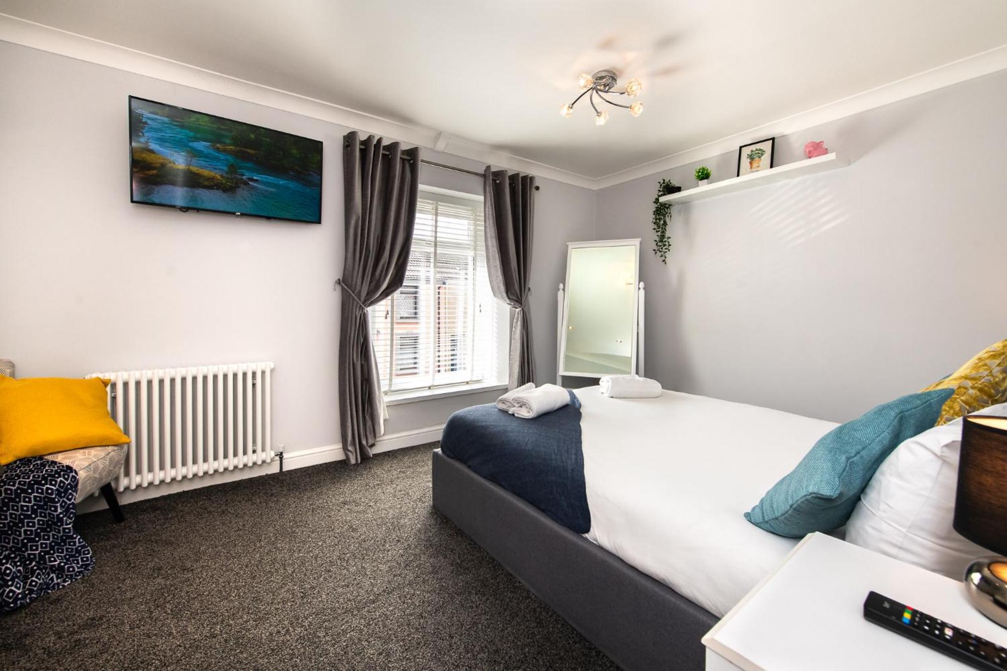 סוואנסי Free Parking - Heart Of The City - Superb Townhouse & Garden - Peaceful Area But Only 5Min Walk To Beach, Shops, Bars, Arena, Marina, Parks מראה חיצוני תמונה