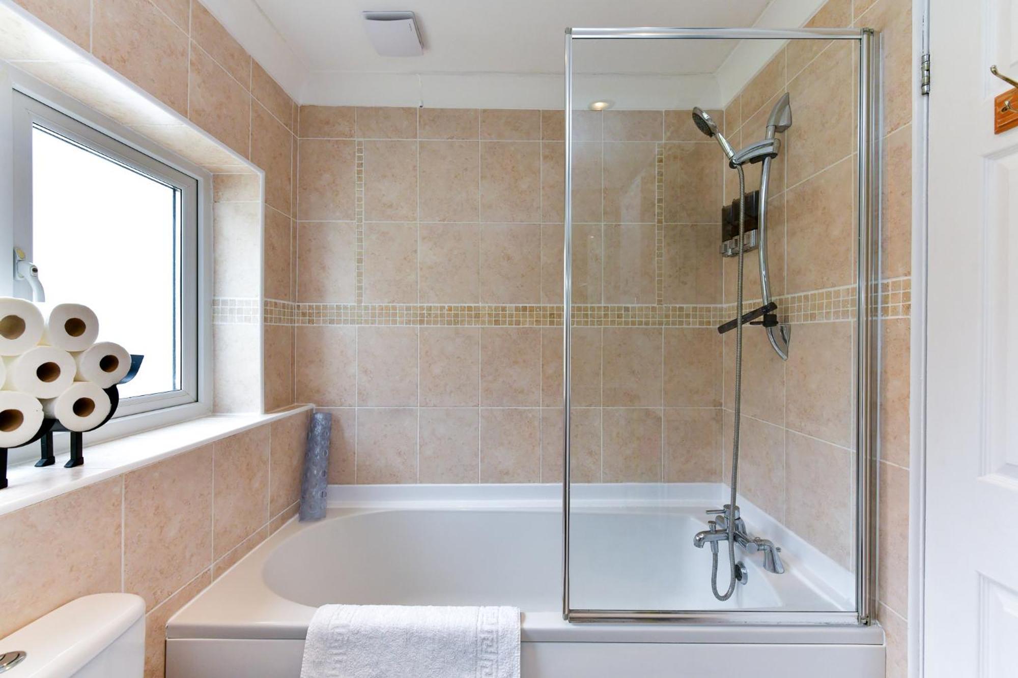 סוואנסי Free Parking - Heart Of The City - Superb Townhouse & Garden - Peaceful Area But Only 5Min Walk To Beach, Shops, Bars, Arena, Marina, Parks מראה חיצוני תמונה