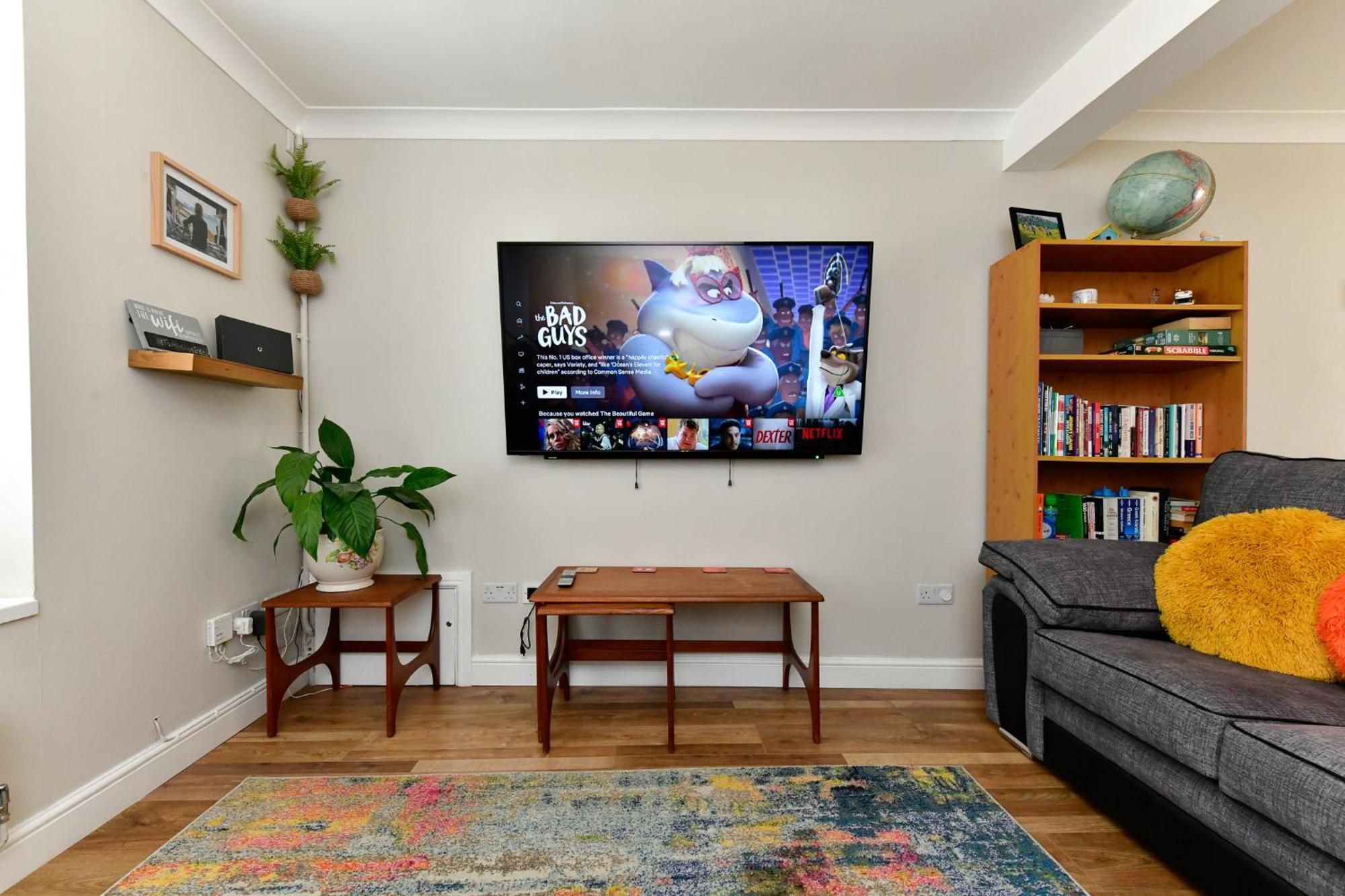 סוואנסי Free Parking - Heart Of The City - Superb Townhouse & Garden - Peaceful Area But Only 5Min Walk To Beach, Shops, Bars, Arena, Marina, Parks מראה חיצוני תמונה